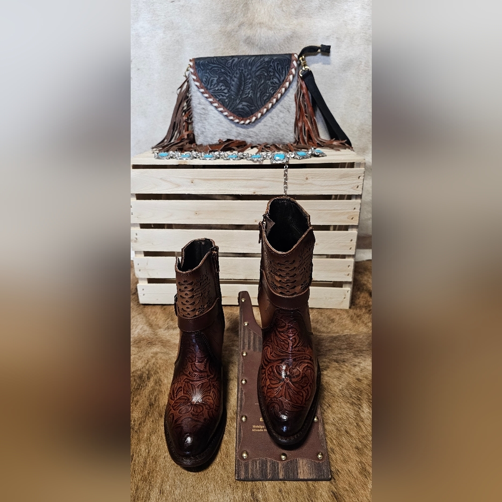 BOOTIE  CUADRA STYLE